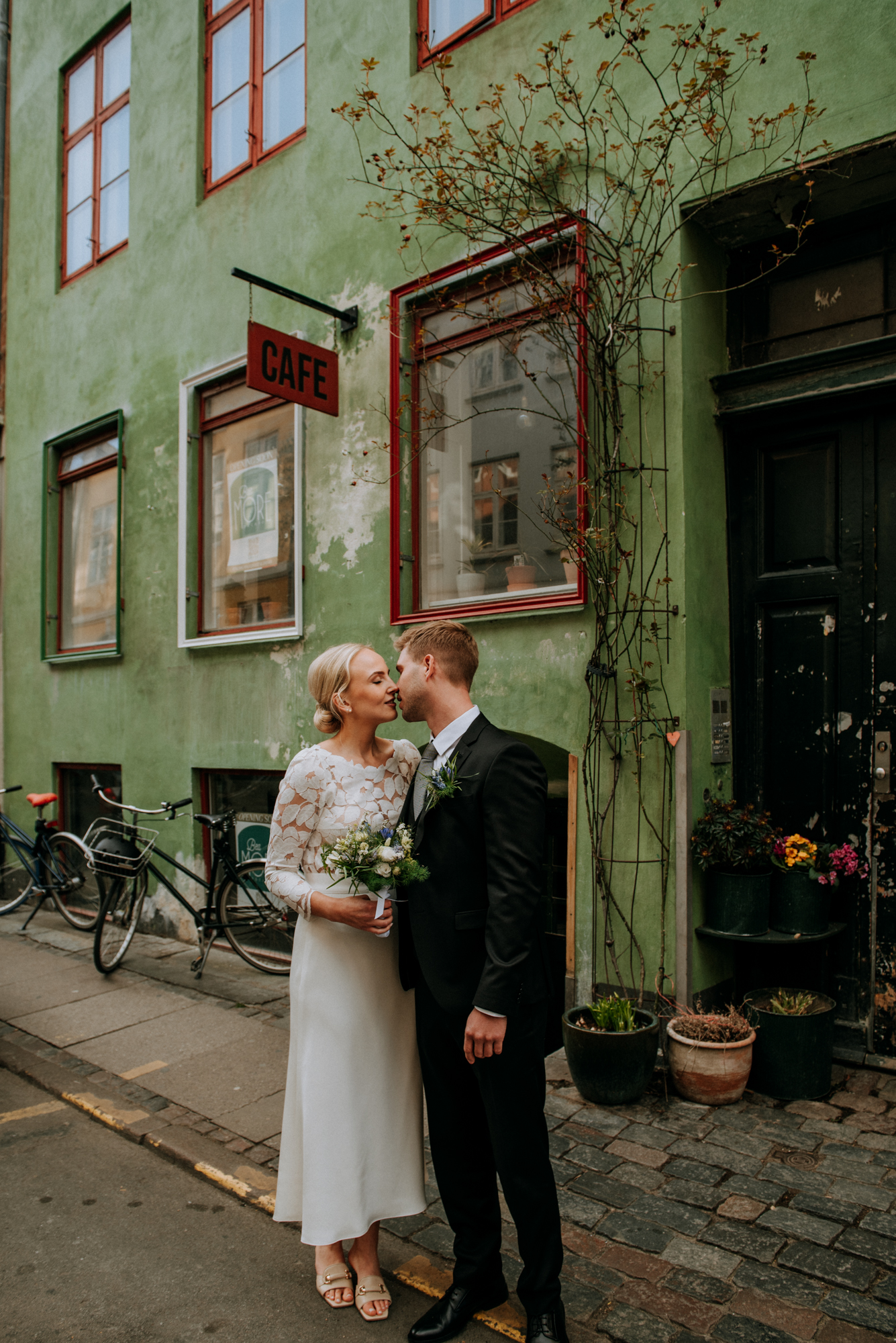 Copenhagen City Hall wedding photographer 